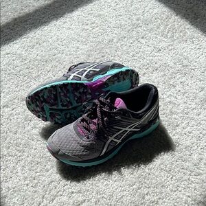 Women's Athletic Running Shoes - Gray and Purple
